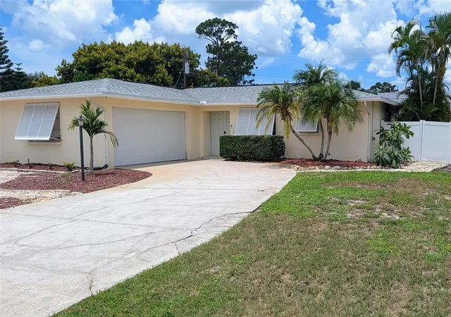 Photo 2 of Single family home for sale at 1406 S Venice Boulevard, Venice, FL 34293 | MLS# N6145266 | Listing updated on 2026-09-01