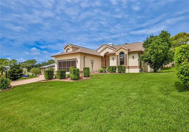Photo 4 of Single family home for sale at 2317 Scenic Hl Dr, Spring Hill, FL 34606 | MLS# W7888271 | Listing updated on 2026-09-15