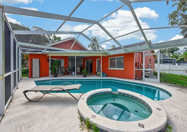 2nd image of 4609 Oak River Cir, Valrico, FL 33596 | MLS# TB8535976