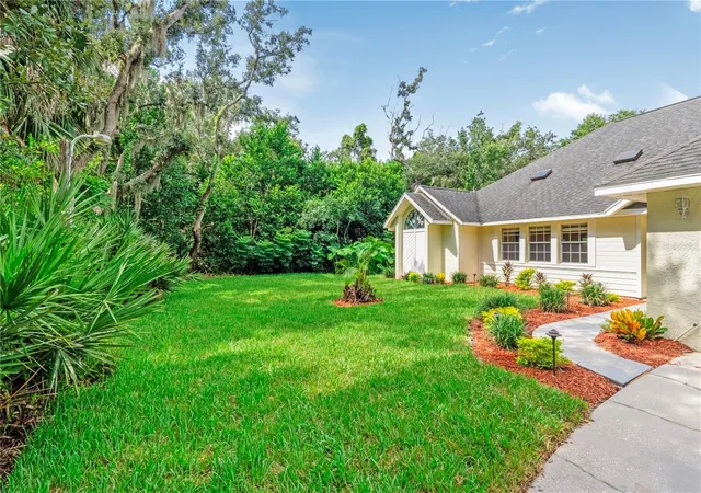 Photo 3 of Single family home for sale at 5812 Nob Hl Blvd, Port Orange, FL 32127 | MLS# V4950561 | Listing updated on 2026-10-11