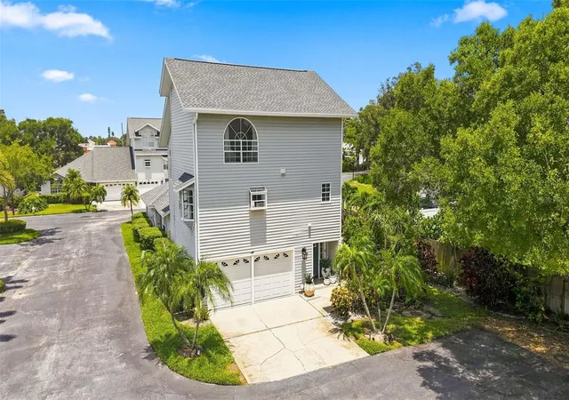 2nd image of 11722 Currie Ln #J1, Largo, FL 33774 | MLS# TB8535992
