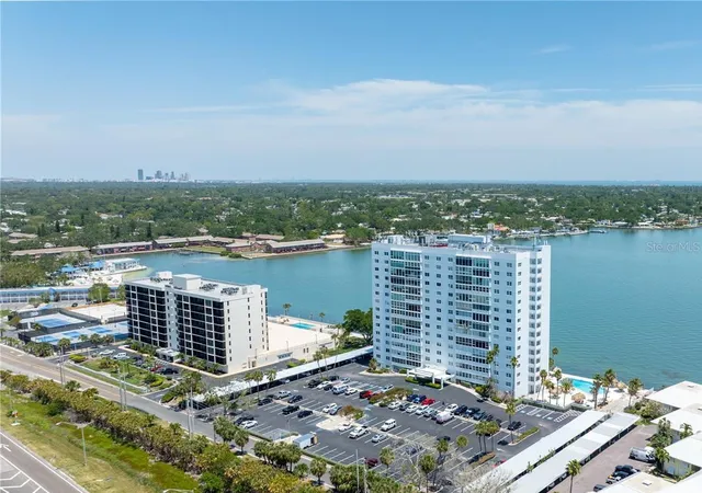 32nd image of 7100 Sunshine Skyway Ln S #503, Saint Petersburg, FL 33711 | MLS# TB8535994