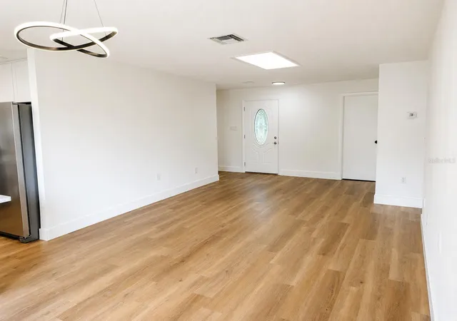 5th image of 4401 Maderia Ave, Sebring, FL 33872 | MLS# O6430854