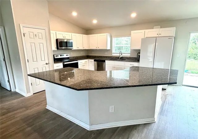 4th image of 11034 Carnegie Ave, Englewood, FL 34224 | MLS# C7529222