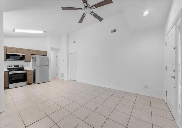 Photo 4 of Single family home for sale at 6115 Sand Key Ln, Wesley Chapel, FL 33545 | MLS# TB8536004 | Listing updated on 2026-10-07