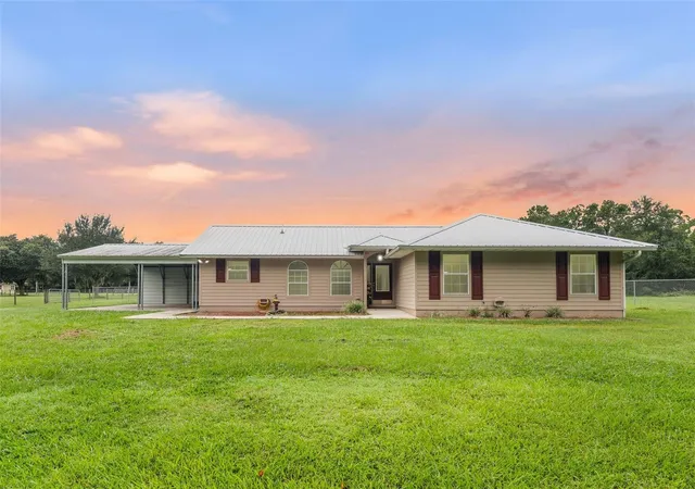 Photo 1 of Sale Pending at 121 Geck Rd, Palatka, FL 32177 | MLS# GC542497 | Listing updated on 2026-08-25