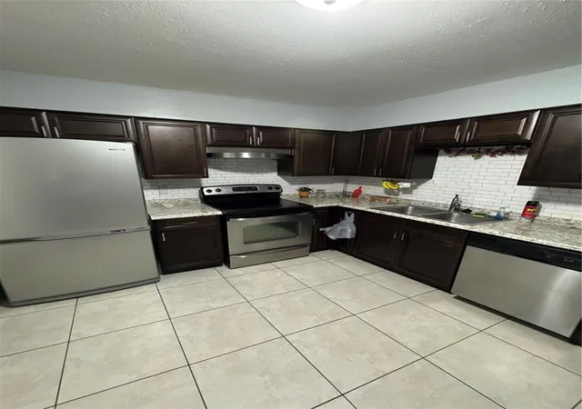 Photo 2 of Sale Pending at 1800 Warringwood Dr #C6, Orlando, FL 32839 | MLS# O6430884 | Listing updated on 2026-09-15
