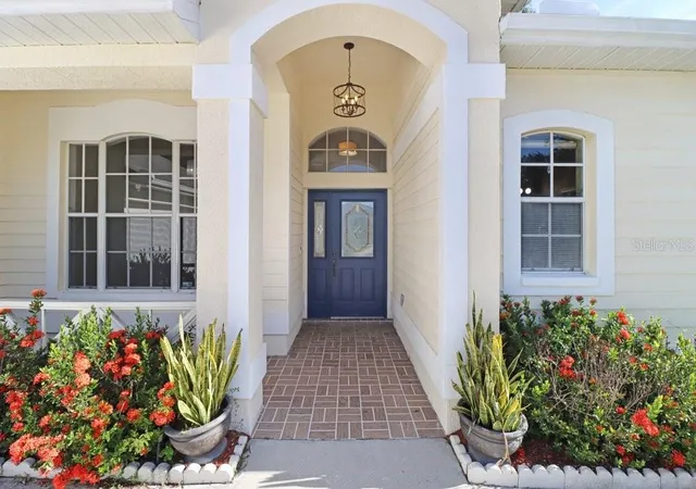 Photo 4 of Single family home for sale at 3029 Minuteman Ln, Brandon, FL 33511 | MLS# TB8536018 | Listing updated on 2026-10-20