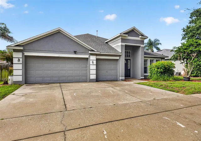 2nd image of 2605 Valencia Grove Dr, Valrico, FL 33596 | MLS# TB8536040