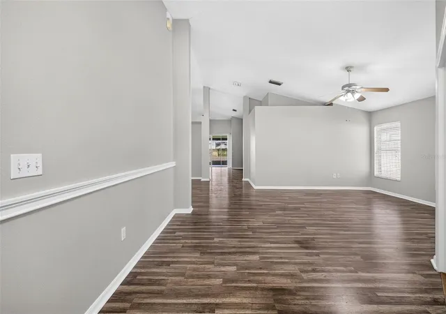 4th image of 2605 Valencia Grove Dr, Valrico, FL 33596 | MLS# TB8536040