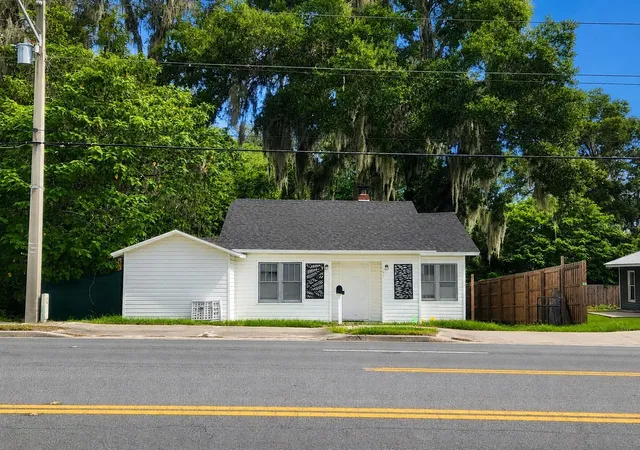 1st image of 617 Ne 25th Ave, Ocala, FL 34470 | MLS# OM729789