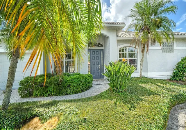 Photo 4 of Single family home for sale at 5325 Anthony Ln, Sarasota, FL 34233 | MLS# A4702106 | Listing updated on 2026-10-05