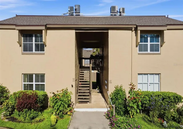 Photo 3 of Condo for sale at 430 Windmeadows St, Altamonte Springs, FL 32701 | MLS# V4950566 | Listing updated on 2026-08-08