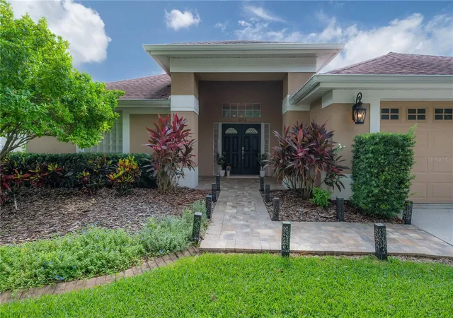 2nd image of 10332 Abbotsford Dr, Tampa, FL 33626 | MLS# TB8536065