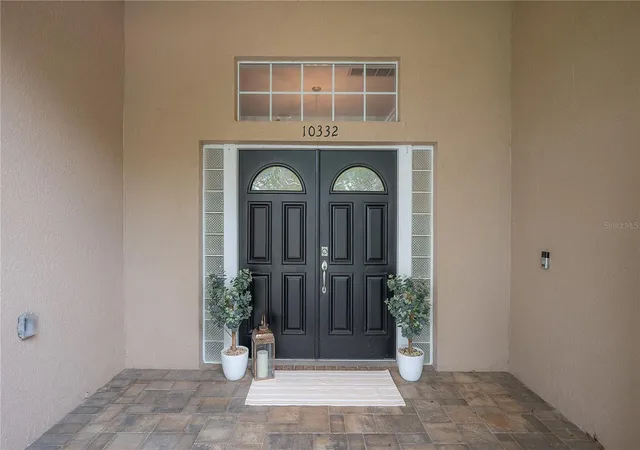3rd image of 10332 Abbotsford Dr, Tampa, FL 33626 | MLS# TB8536065