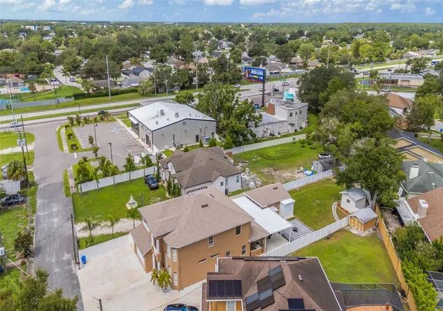 5th image of 10806 Perez Dr, Tampa, FL 33618 | MLS# TB8536066