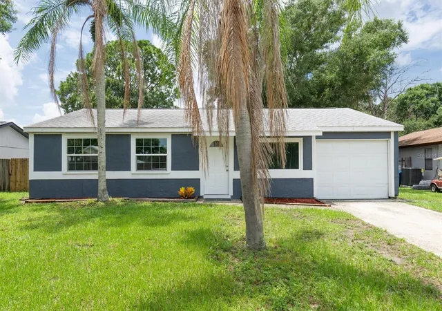 Photo 3 of Single family home for sale at 650 Timber Bay Cir W, Oldsmar, FL 34677 | MLS# TB8536069 | Listing updated on 2026-09-27