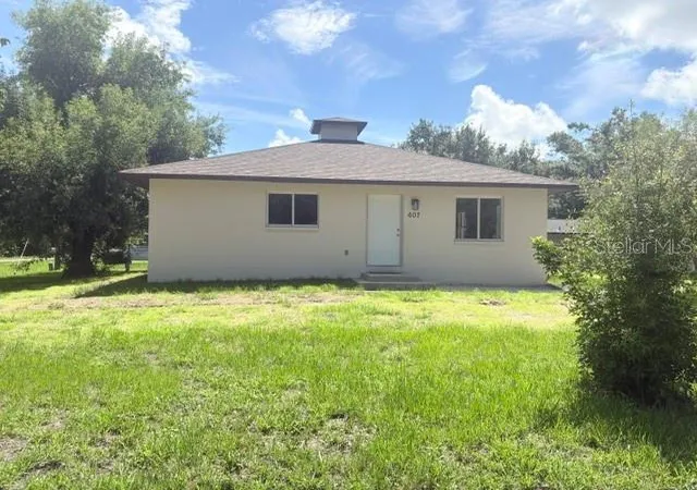 Photo 3 of Single family home for sale at 607 2nd Street Nw, Ruskin, FL 33570 | MLS# A4702115 | Listing updated on 2026-09-18