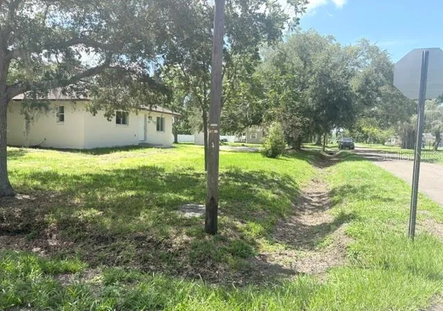 Photo 3 of Single family home for sale at 607 2nd Street NW, Ruskin, FL 33570 | MLS# A4702115 | Listing updated on 2026-09-18