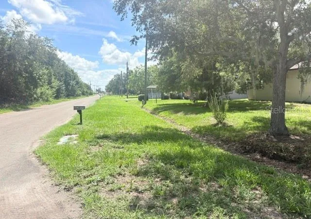 Photo 4 of Single family home for sale at 607 2nd Street NW, Ruskin, FL 33570 | MLS# A4702115 | Listing updated on 2026-09-18