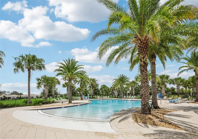 Photo 3 of Single family home for sale at 5395 Sunshine Dr, Wildwood, FL 34785 | MLS# O6430929 | Listing updated on 2026-09-24