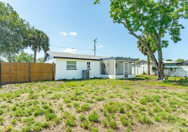25th image of 6304 Florida Cir W, Apollo Beach, FL 33572 | MLS# TB8536083