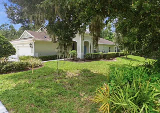 Photo 1 of Single family home for sale at 13584 Circa Xing Dr, Lithia, FL 33547 | MLS# TB8536086 | Listing updated on 2026-08-07