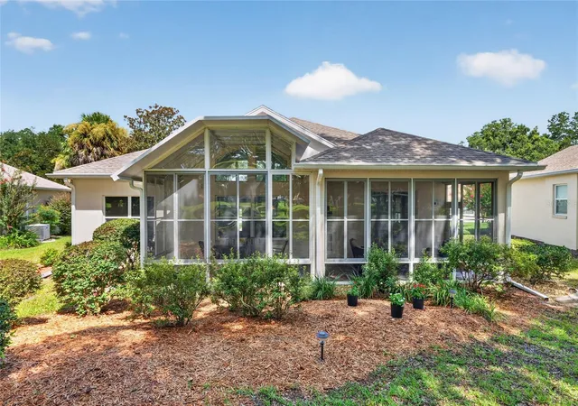 Photo 2 of Single family home for sale at 11093 Sw 69th Circle, Ocala, FL 34476 | MLS# OM729798 | Listing updated on 2026-09-16