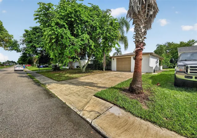 Photo 1 of Sale Pending at 5612 Mockingbird Dr, New Port Richey, FL 34652 | MLS# TB8536095 | Listing updated on 2026-08-31