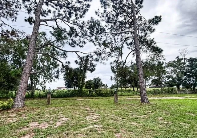 2nd image of 11300 Valley View Dr, Howey In The Hills, FL 34737 | MLS# G5116084