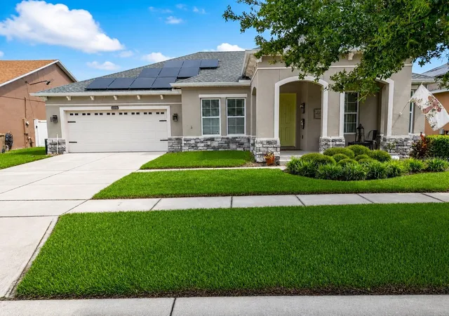 Photo 3 of Single family home for sale at 2281 Tradewinds, Kissimmee, FL 34746 | MLS# S5155064 | Listing updated on 2026-09-14