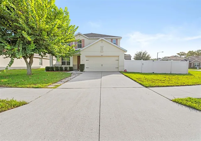 Photo 3 of Single family home for sale at 3915 Bramblewood Loop, Spring Hill, FL 34609 | MLS# W7888283 | Listing updated on 2026-09-04