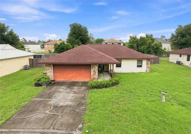 Photo 1 of Single family home for sale at 5055 Cambry Ln, Lakeland, FL 33805 | MLS# TB8536107 | Listing updated on 2026-09-29