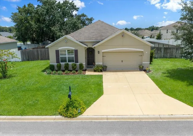 Photo 2 of Single family home for sale at 3063 Ne 42nd Road, Ocala, FL 34470 | MLS# OM729808 | Listing updated on 2026-08-11