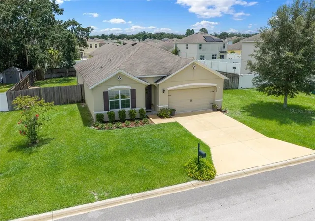 Photo 3 of Single family home for sale at 3063 Ne 42nd Road, Ocala, FL 34470 | MLS# OM729808 | Listing updated on 2026-08-11