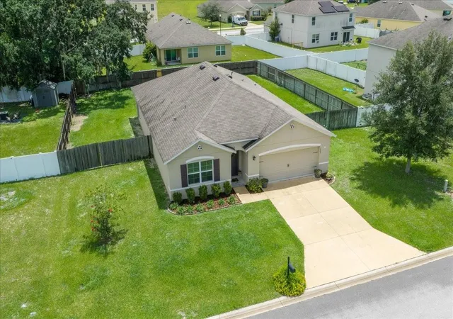 Photo 3 of Single family home for sale at 3063 NE 42nd Road, Ocala, FL 34470 | MLS# OM729808 | Listing updated on 2026-08-11
