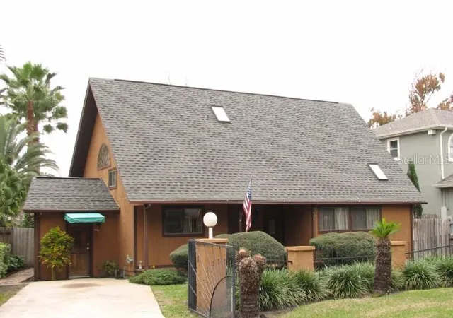 Photo 1 of Sale Pending at 4076 Grant Blvd, Orlando, FL 32804 | MLS# O6430966 | Listing updated on 2026-10-07