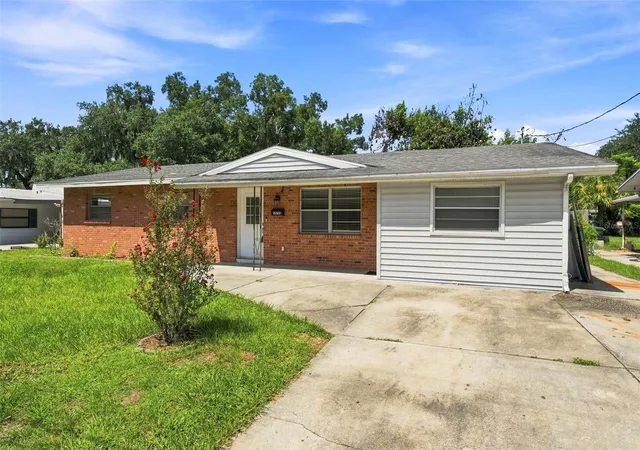 Photo 1 of Single family home for sale at 1655 N Floral Ave, Bartow, FL 33830 | MLS# W7888284 | Listing updated on 2026-08-20