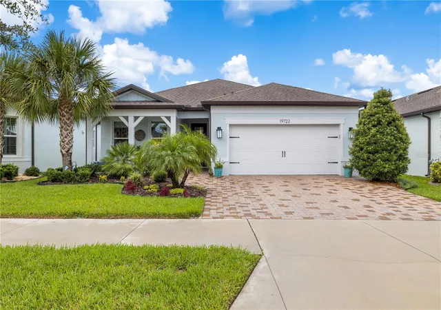 4th image of 19722 Sea Glass Cir, Land O Lakes, FL 34638 | MLS# TB8536135
