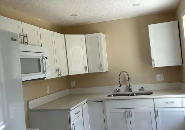 4th image of 400 S 6Th St, Leesburg, FL 34748 | MLS# O6430991