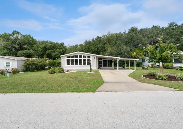 1st image of 25047 Bellevue, Leesburg, FL 34748 | MLS# G5116090