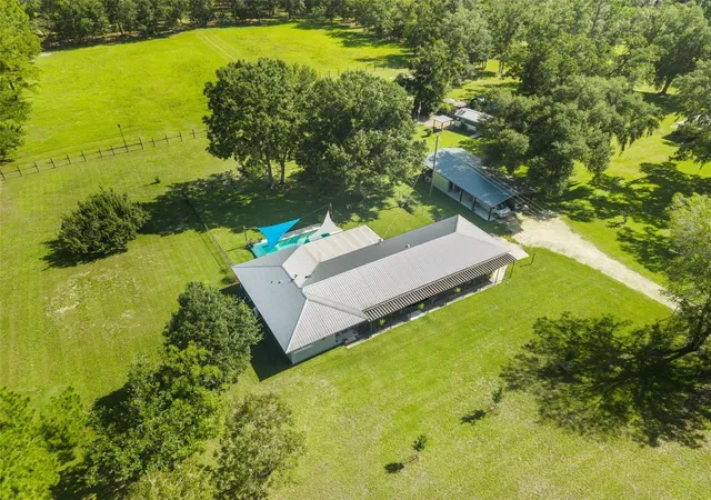 2nd image of 19226 Se 24th Ave, Hawthorne, FL 32640 | MLS# GC542509