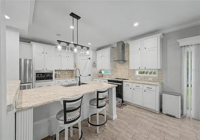 3rd image of 11293 Cleever St, Weeki Wachee, FL 34614 | MLS# W7888290