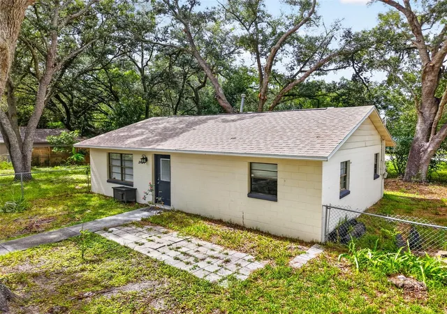 Photo 4 of Single family home for sale at 1454 Howard St, Groveland, FL 34736 | MLS# G5116092 | Listing updated on 2026-08-29