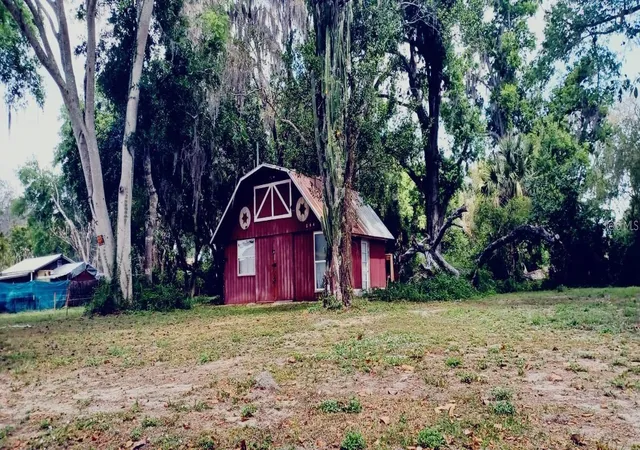 1st image of 564 Sw Oak Ave W, Sebring, FL 33870 | MLS# P4939518