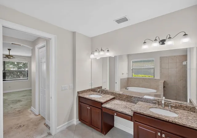Photo 3 of Single family home for sale at 1093 Bluffwood Dr, Nokomis, FL 34275 | MLS# A4702143 | Listing updated on 2026-09-19