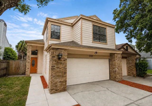 Photo 3 of Multi family home for sale at 3109 Bridgeford Dr, Orlando, FL 32812 | MLS# O6431022 | Listing updated on 2026-09-17