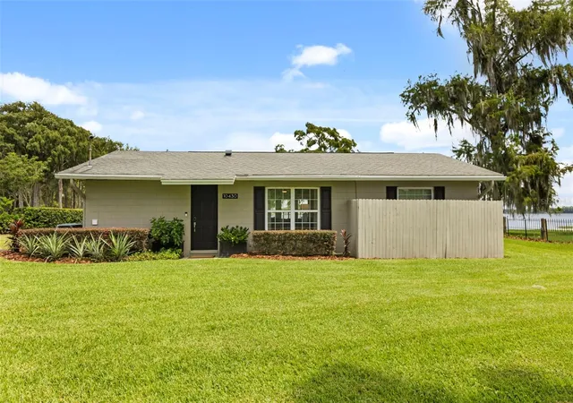 Photo 3 of Single family home for sale at 10430 Lake Cottage Ln, Orlando, FL 32836 | MLS# O6431032 | Listing updated on 2026-09-17