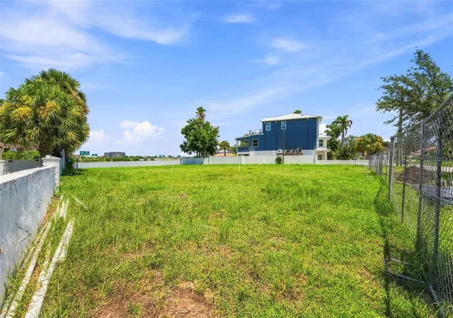 Photo 4 of Land for sale at 5833 Mariner St, Tampa, FL 33609 | MLS# TB8536185 | Listing updated on 2026-08-13