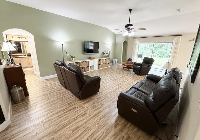Photo 2 of Single family home for sale at 1 Sleeping Beauty Pl, Palm Coast, FL 32164 | MLS# FC320472 | Listing updated on 2026-09-14
